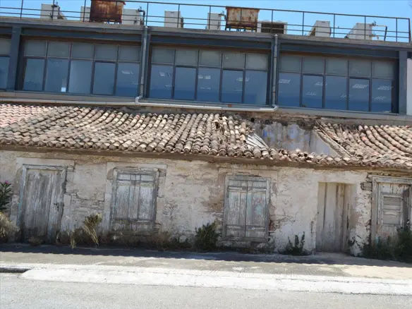 Land In Lavrio, Greece (60 M²)