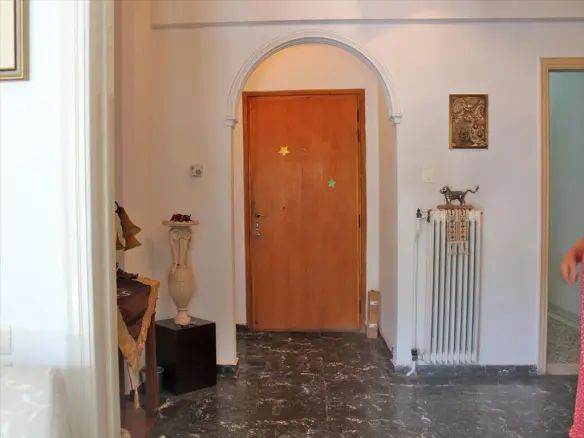 3-bedroom Flat In Papagou, Greece (147 M²)