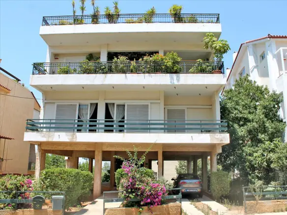 3-bedroom Flat In Papagou, Greece (147 M²)