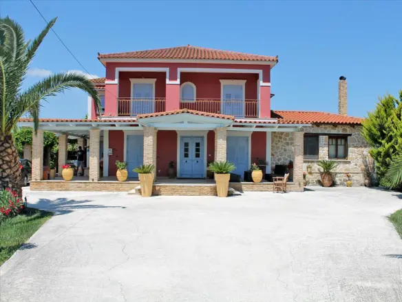 5-bedroom Detached House In Main Town Area, Greece (225 M²)