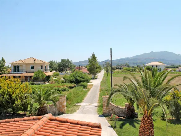 5-bedroom Detached House In Main Town Area, Greece (225 M²)