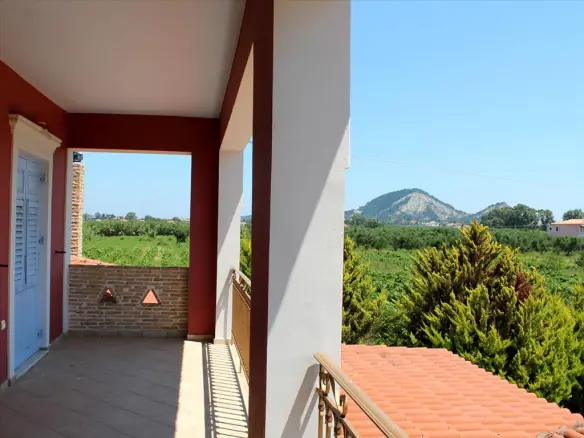5-bedroom Detached House In Main Town Area, Greece (225 M²)