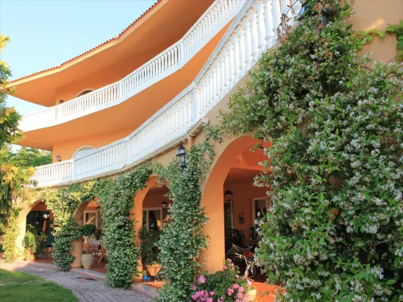 4-bedroom Villa In Dytikis Achaias, Greece (600 M²)