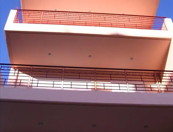 Business In Greece (351 M²)