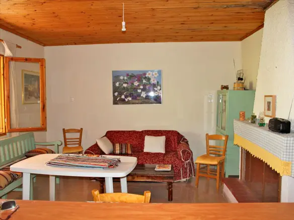 2-bedroom Detached House In Amarinthos, Greece (80 M²)
