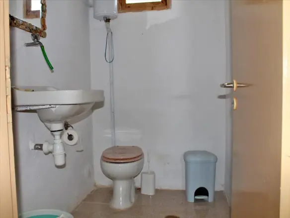 2-bedroom Detached House In Amarinthos, Greece (80 M²)