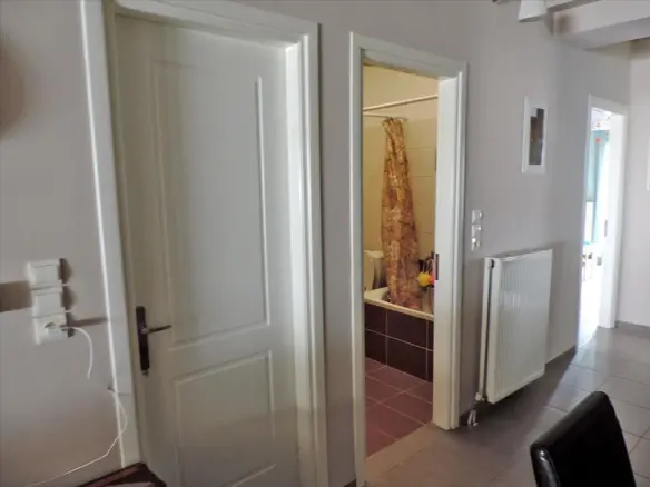 3-bedroom Flat In Amarinthos, Greece (117 M²)