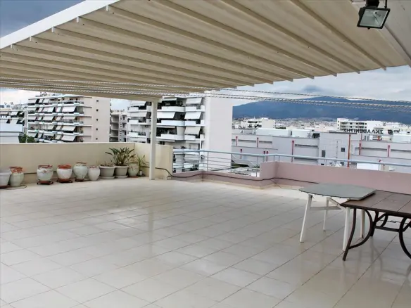 4-bedroom Flat In Moschato, Greece (127 M²)