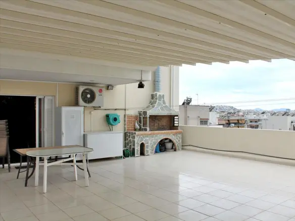 4-bedroom Flat In Moschato, Greece (127 M²)