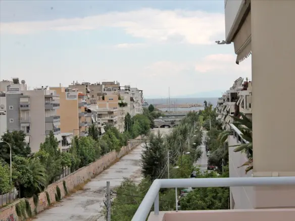 4-bedroom Flat In Moschato, Greece (127 M²)