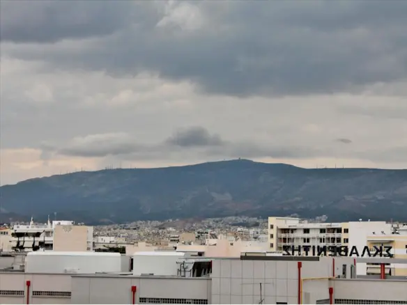 4-bedroom Flat In Moschato, Greece (127 M²)