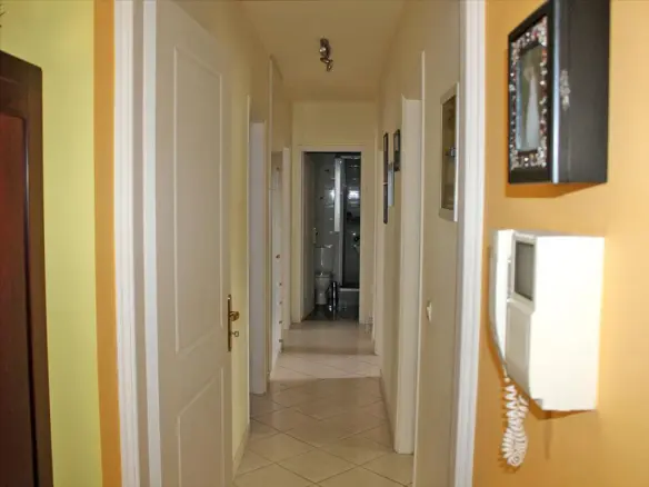 4-bedroom Flat In Moschato, Greece (127 M²)