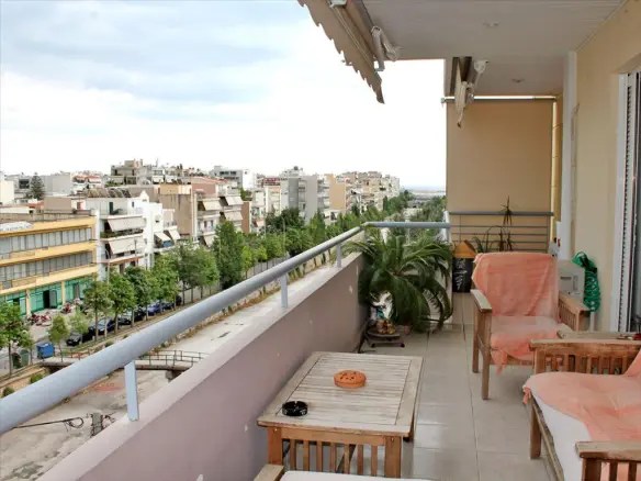 4-bedroom Flat In Moschato, Greece (127 M²)