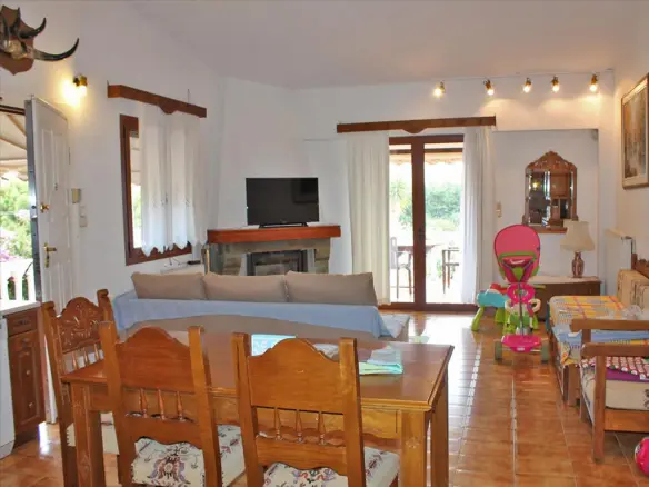 3-bedroom Detached House In Palaia Fokaia, Greece (177 M²)