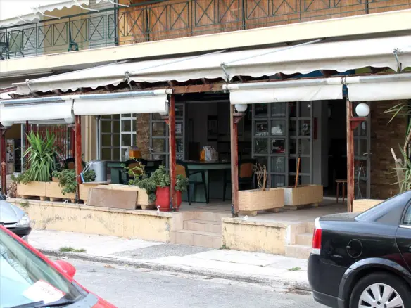 Business In Argyroupoli, Greece (475 M²)
