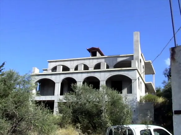 3-bedroom Detached House In Sikiona, Greece (690 M²)