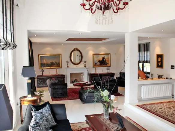 7-bedroom Villa In Greece (600 M²)