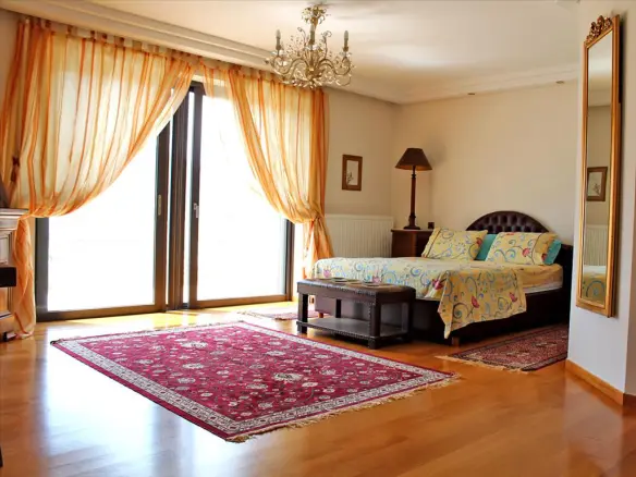 7-bedroom Villa In Greece (600 M²)