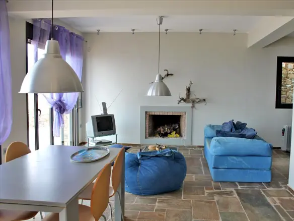 2-bedroom Maisonette In Karistos, Greece (135 M²)