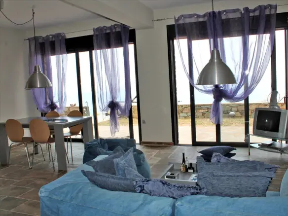 2-bedroom Maisonette In Karistos, Greece (135 M²)