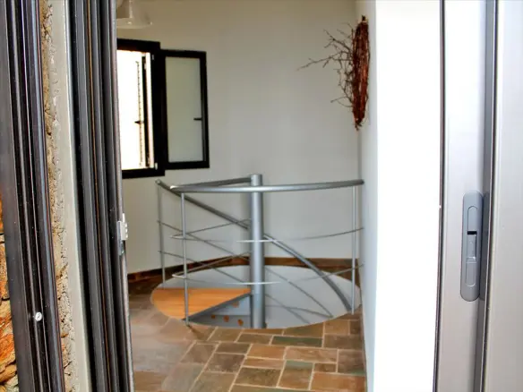 2-bedroom Maisonette In Karistos, Greece (135 M²)