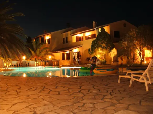 5-bedroom Villa In Corfu, Greece (360 M²)