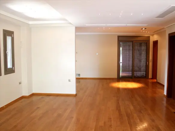 3-bedroom Detached House In Penteli, Greece (400 M²)