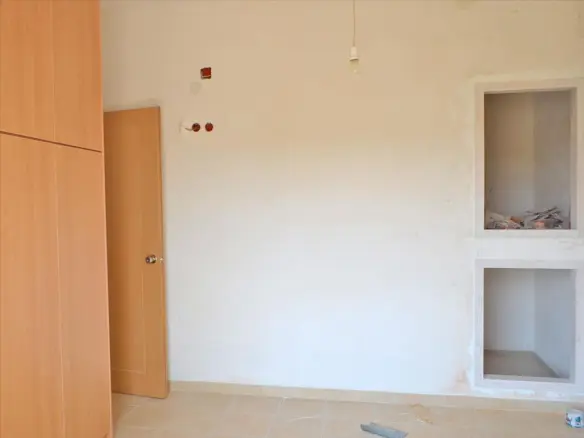 5-bedroom Business In Loutraki-perachora, Greece (486 M²)