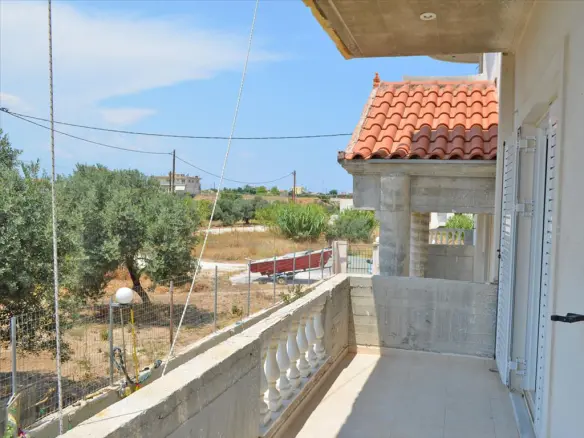 5-bedroom Business In Loutraki-perachora, Greece (486 M²)