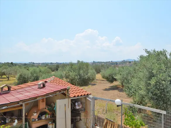 5-bedroom Business In Loutraki-perachora, Greece (486 M²)
