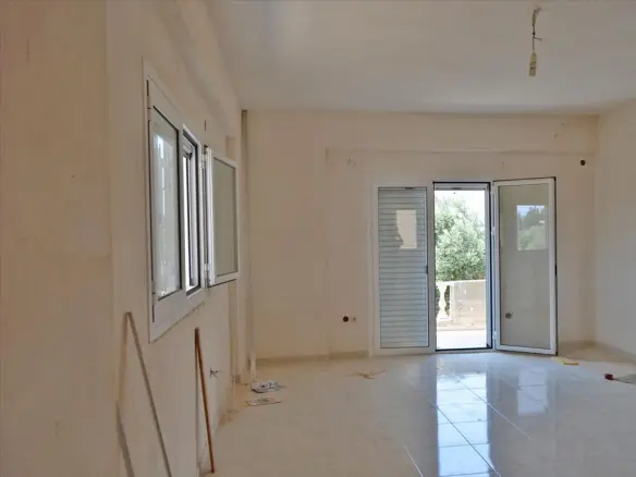 5-bedroom Business In Loutraki-perachora, Greece (486 M²)