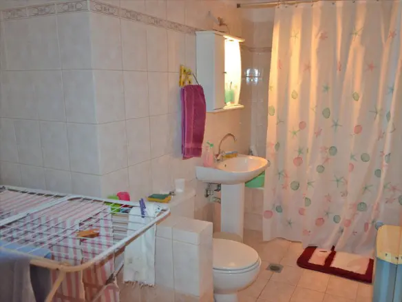5-bedroom Business In Loutraki-perachora, Greece (486 M²)
