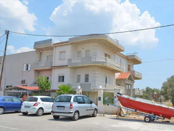 5-bedroom Business In Loutraki-perachora, Greece (486 M²)