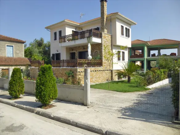 3-bedroom Detached House In Milies, Greece (175 M²)