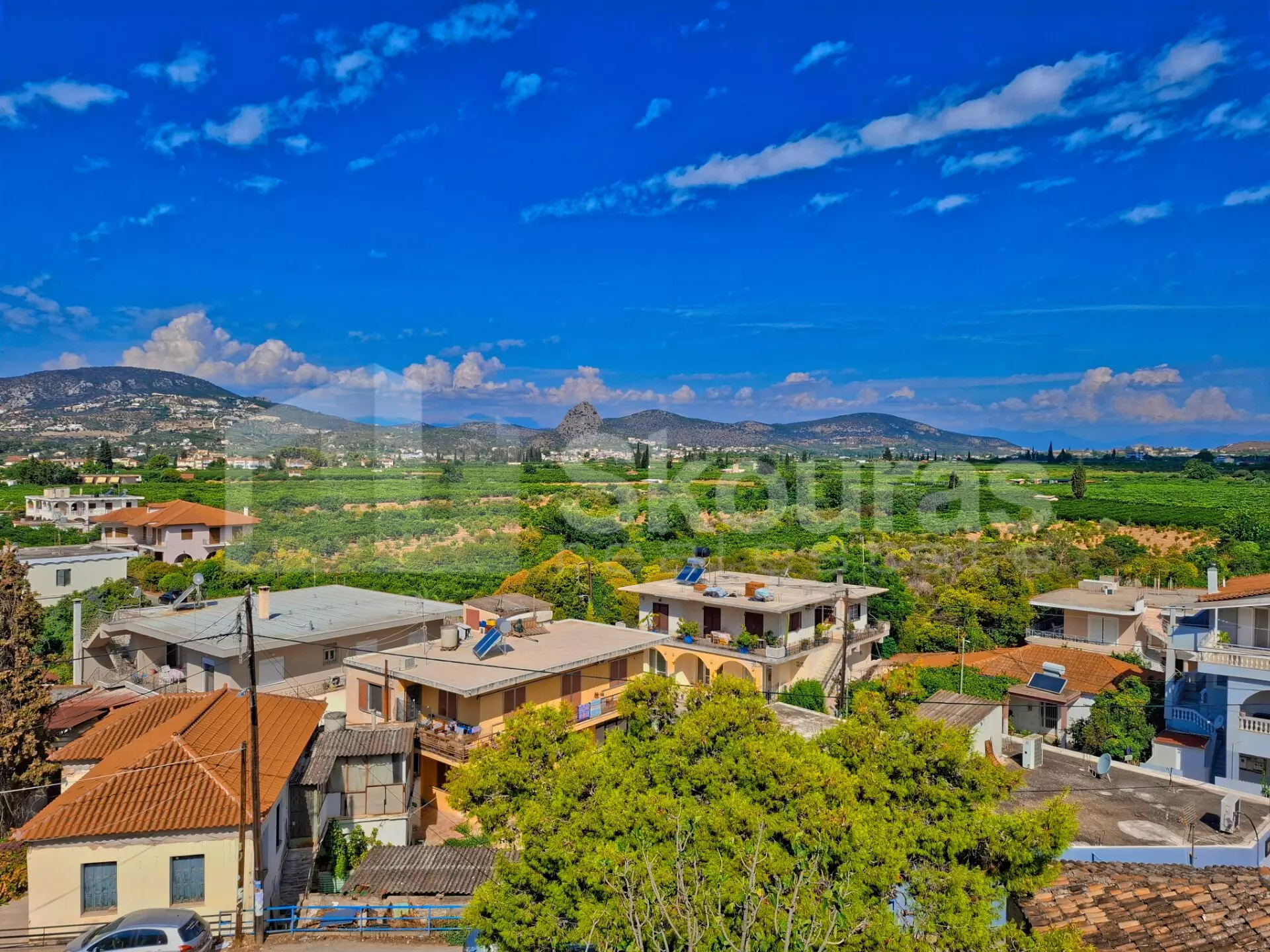 77372e53e65743a0bc3e48594522519e