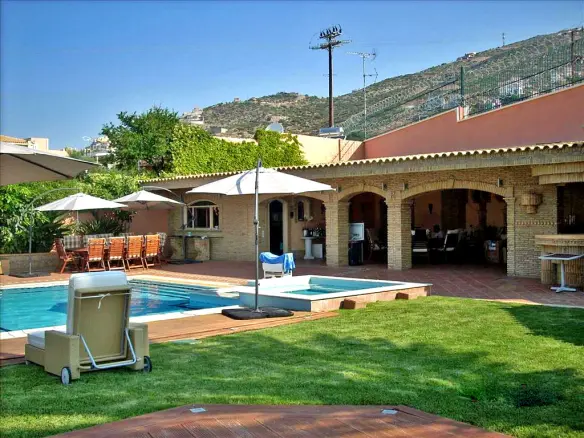 7-bedroom Villa In Anavissos, Greece (750 M²)