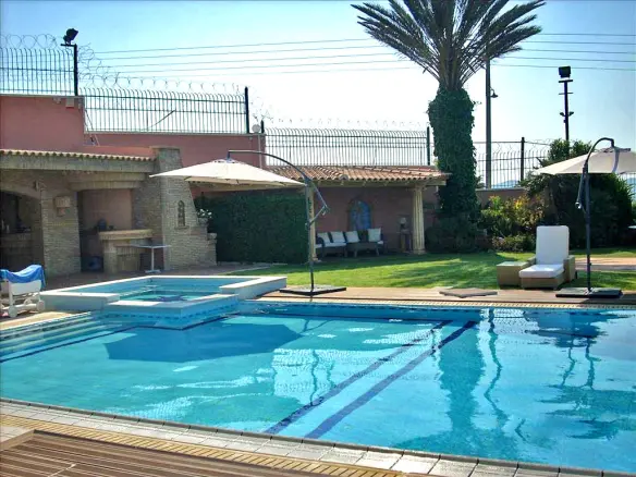 7-bedroom Villa In Anavissos, Greece (750 M²)