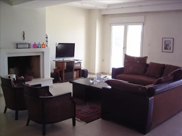 2-bedroom Flat In Mikra, Greece (223 M²)