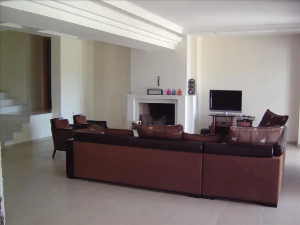 2-bedroom Flat In Mikra, Greece (223 M²)