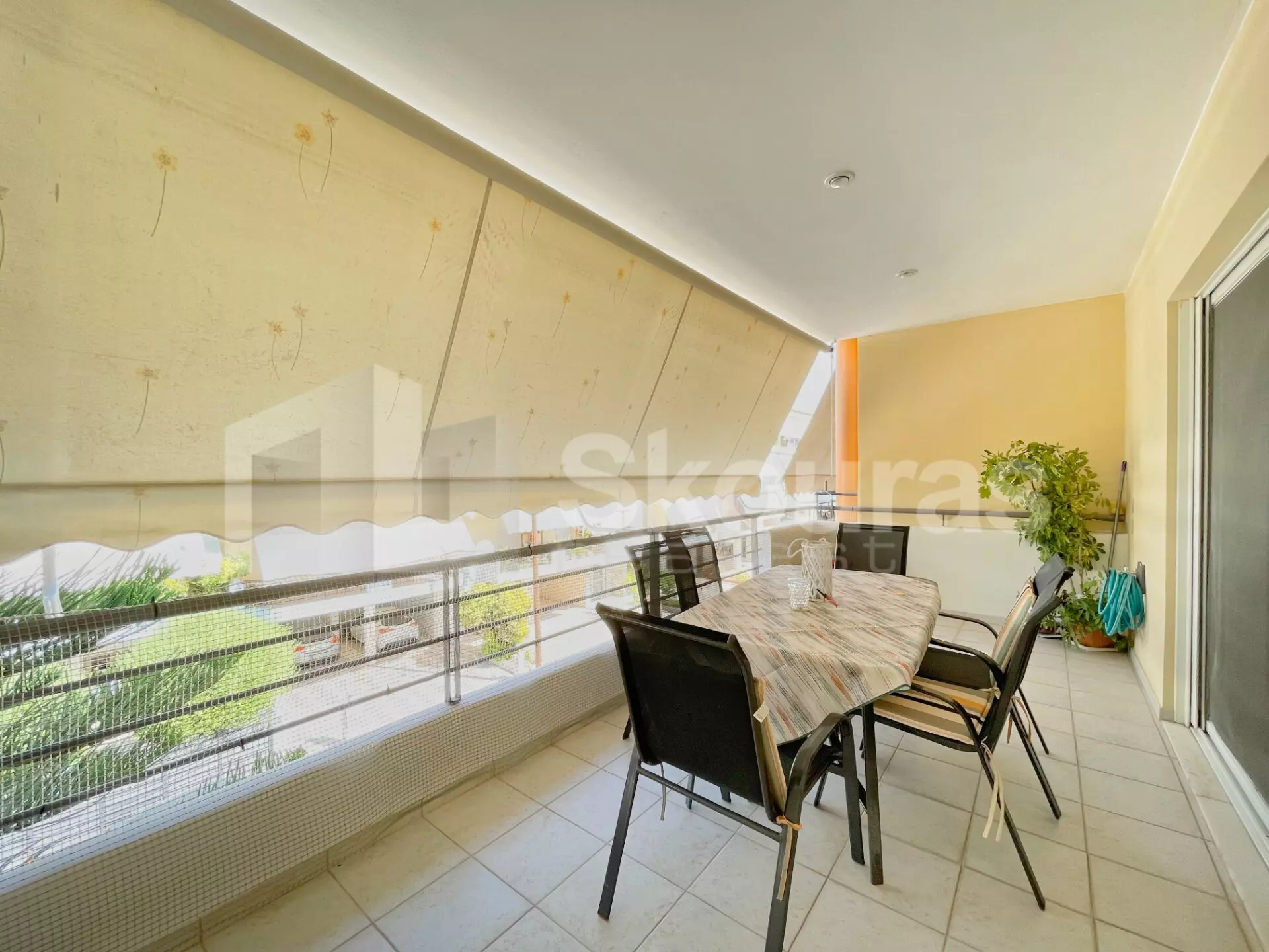 7dfe1aeab660483d8749caf7848bb609