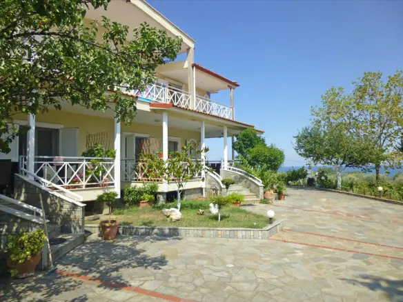 6-bedroom Villa In Litochoro, Greece (400 M²)