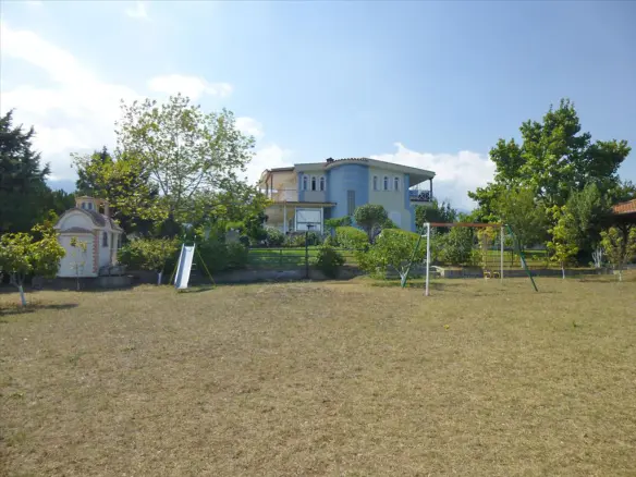 6-bedroom Villa In Litochoro, Greece (400 M²)
