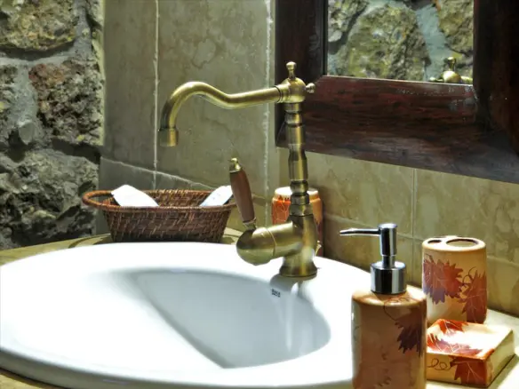 4-bedroom Hotel In Xilokastro, Greece (241 M²)
