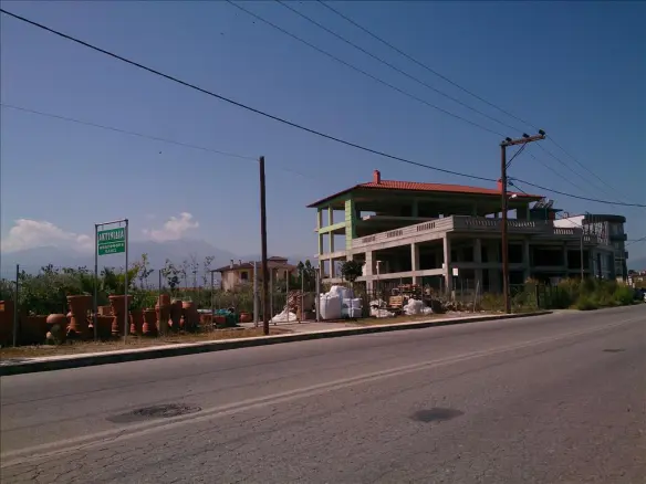 Business In Greece (1.260 M²)
