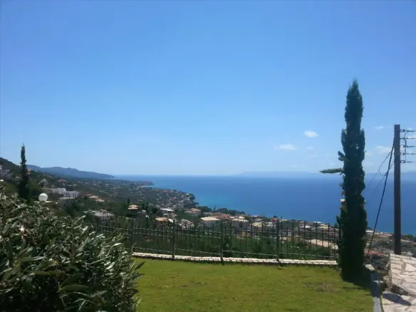 4-bedroom Villa In Kalamata, Greece (484 M²)