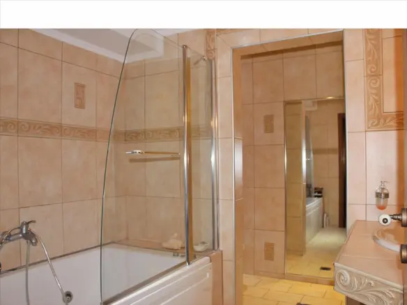 Business In Katerini, Greece (2.000 M²)