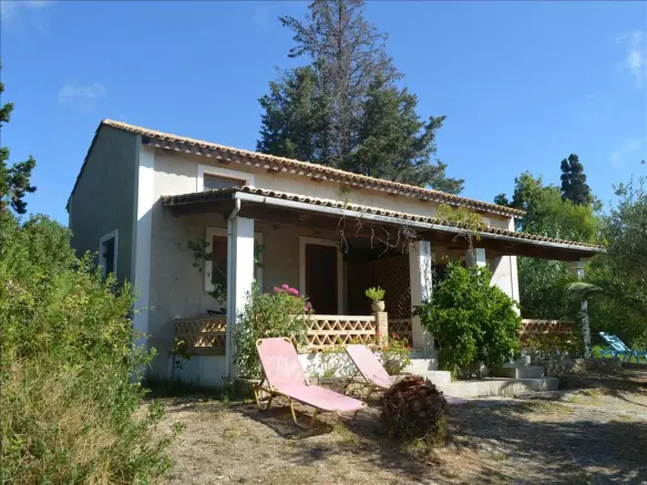 Business In Main Town Area, Greece (70 M²)