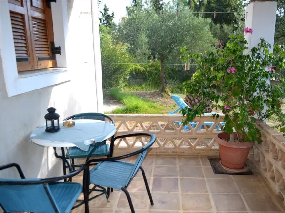 Business In Main Town Area, Greece (70 M²)