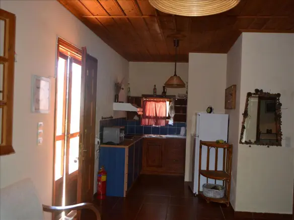 Business In Main Town Area, Greece (70 M²)