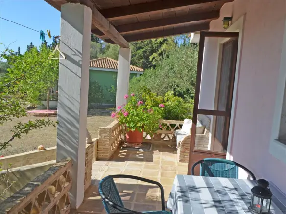 Business In Main Town Area, Greece (70 M²)